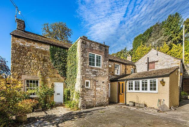 The Artists Loft - A Superb Cottage Sensitively Converted From A Grade II Listed 17Th Century Building Бэйквэлл Экстерьер фото